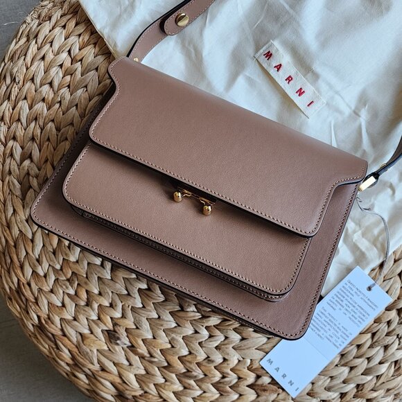 NWT Marni Trunk Medium Shoulder Bag – Timeless Elegance ✨👜 - Picture 1 of 10